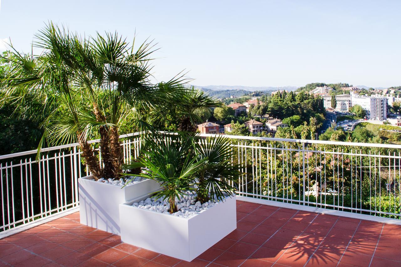 Residenza Ambrogi Aparthotel Urbino Luaran gambar