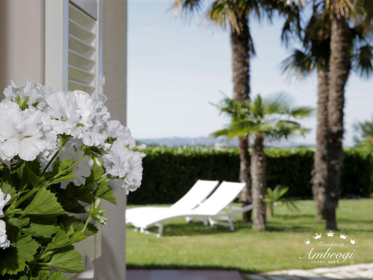 Residenza Ambrogi Aparthotel Urbino Luaran gambar
